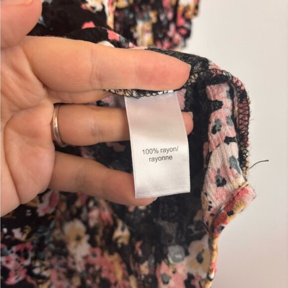 Maurices Black Pink Boho Floral Crinkle Gauze Ruffle Flutter Sleeve Shirt - Picture 5 of 6